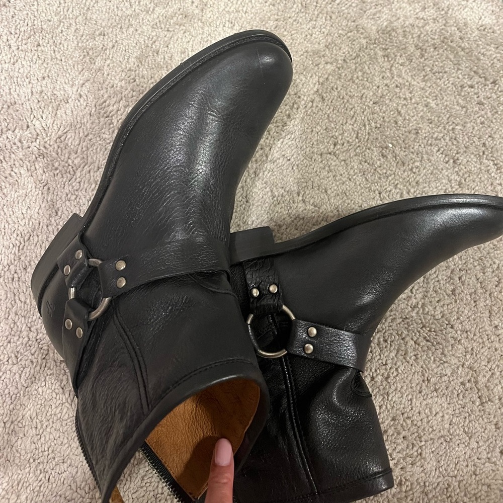 Black Frye boots! Worn a few times!Women’s 10